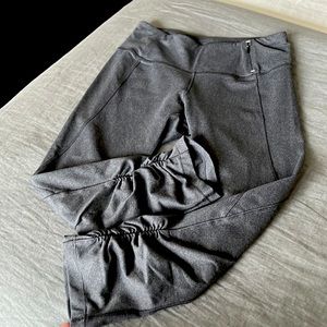 Calia by Carrie Underwood Grey 3/4 leggings